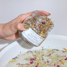 Load image into Gallery viewer, Natural Floral Bath Soak - 140g
