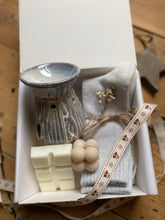 Load image into Gallery viewer, Pampering Gift Box 1
