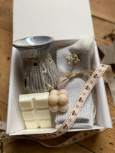 Load image into Gallery viewer, Pampering Gift Box 1