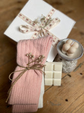 Load image into Gallery viewer, Pampering Gift Box 2