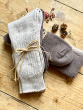 Load image into Gallery viewer, Luxury Aloe Infused  Recycled Plastic Cozy Socks- Pk of 2 - Beige & Brown