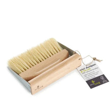 Load image into Gallery viewer, Mini Dust Pan & Brush Set With Magnet