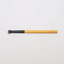 Load image into Gallery viewer, Blending Makeup Brush - Bamboo
